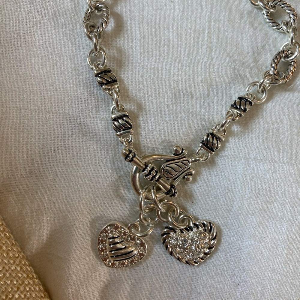 Premier Designs Ornate Necklace‎ with Dangling Heart Charms Front Toggle - Picture 3 of 8